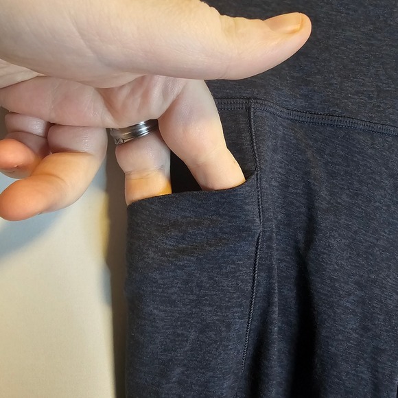 Athleta Salutation Stash Pocket Softluxe Tight Leggings Women's Small Blue - Picture 4 of 9